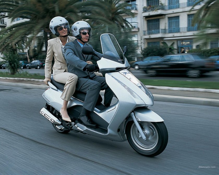 Хонда Элизиум скутер