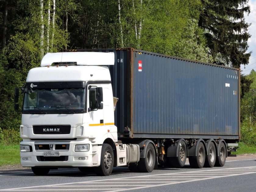 КАМАЗ 5490 контейнеровоз