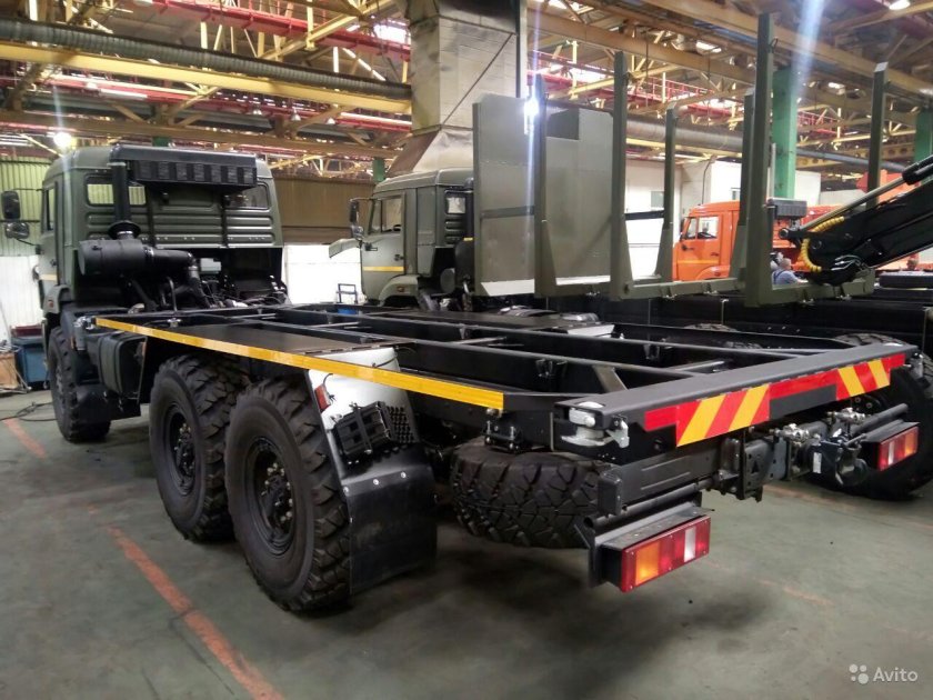 КАМАЗ 43118 контейнеровоз