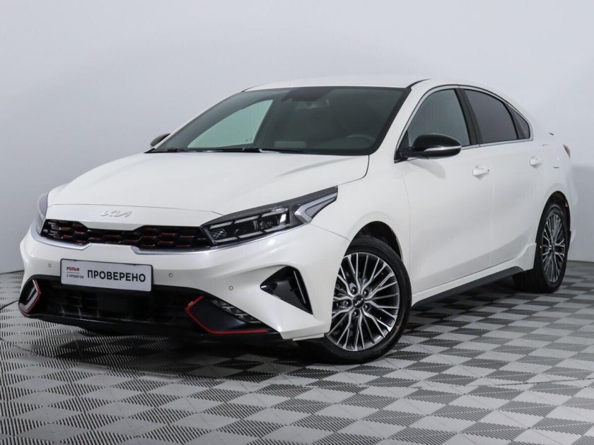 Kia Cerato 2021 — 2024 IV Рестайлинг белый