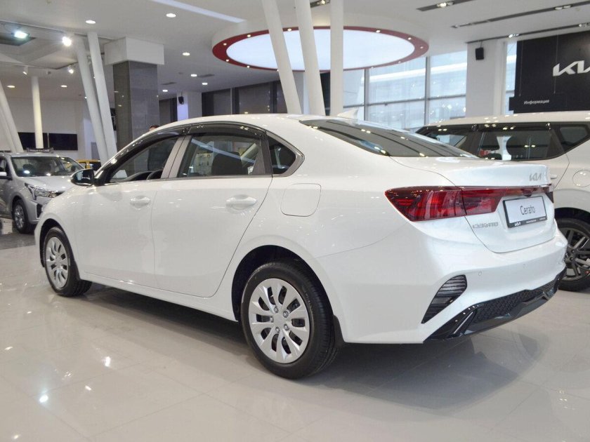 Киа Церато 2022 белая