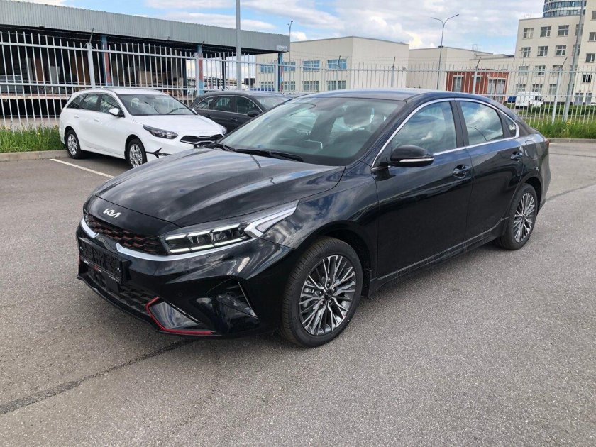 Киа Серато 2022 черная