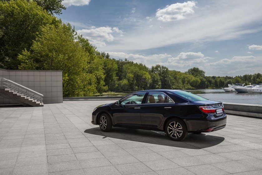 Toyota Camry Exclusive 2016