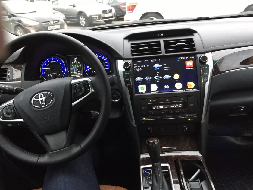 Toyota Camry 2016 салон