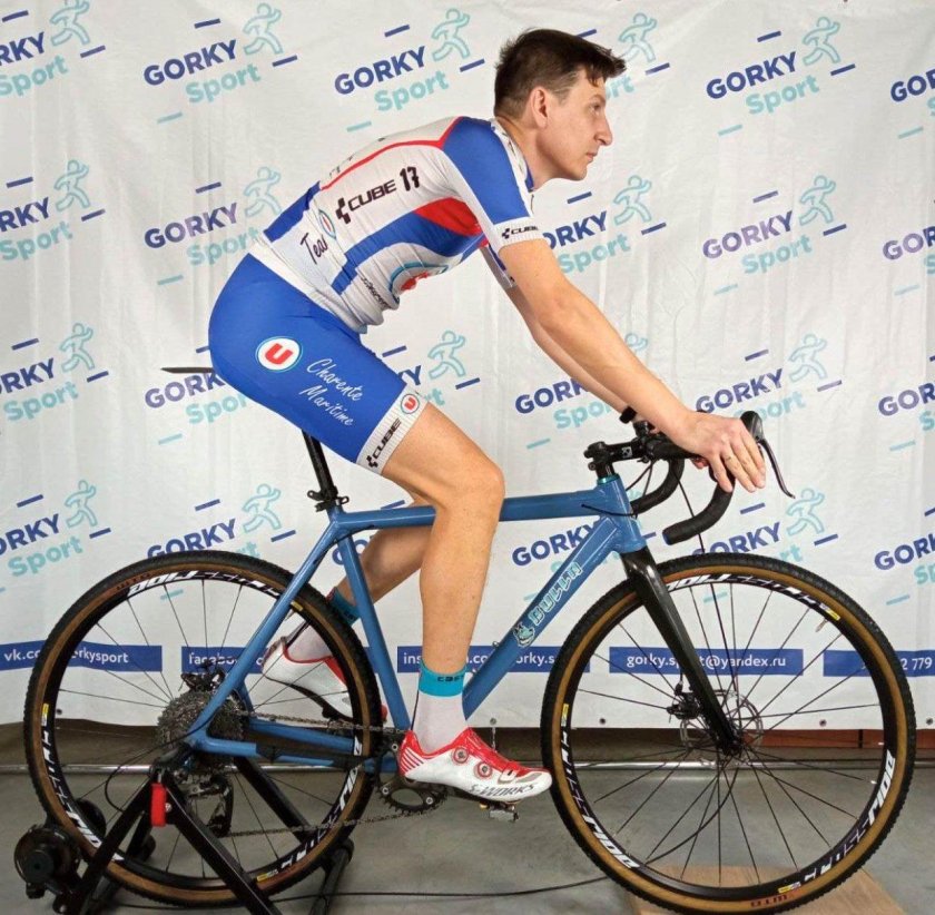 Посадка велосипедиста шоссейника