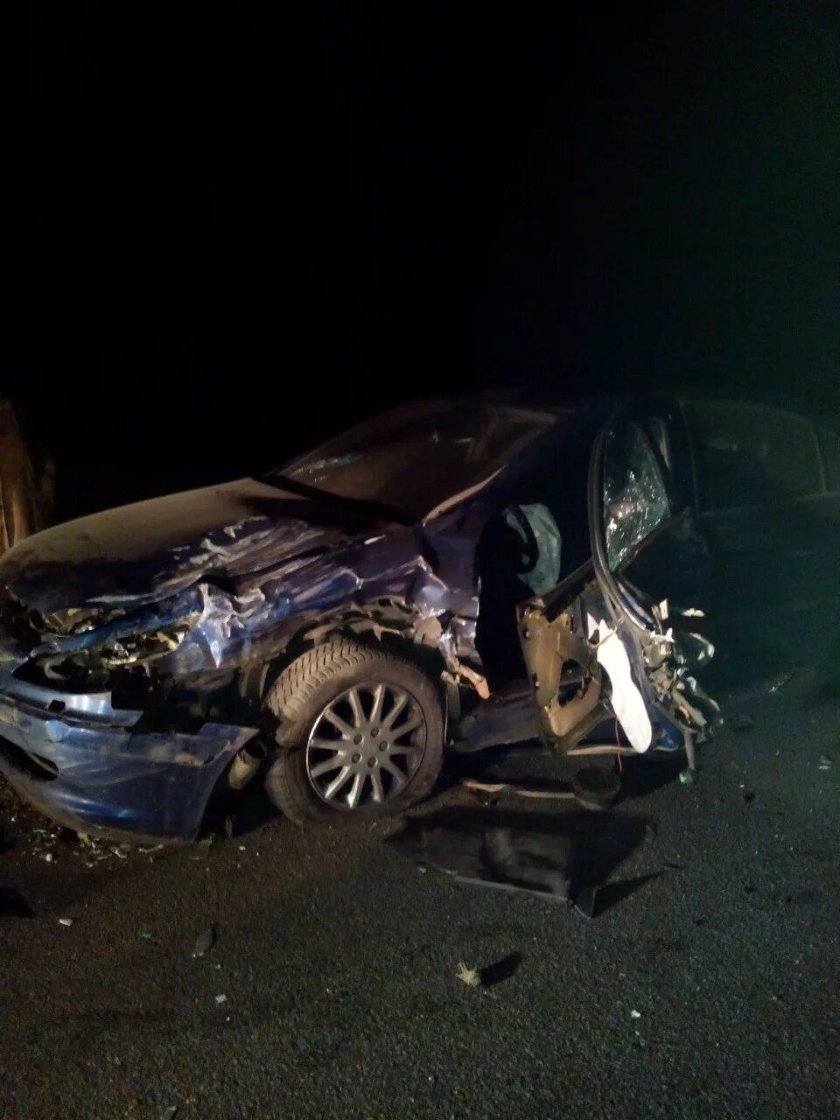 Авария Пежо 406 ночью