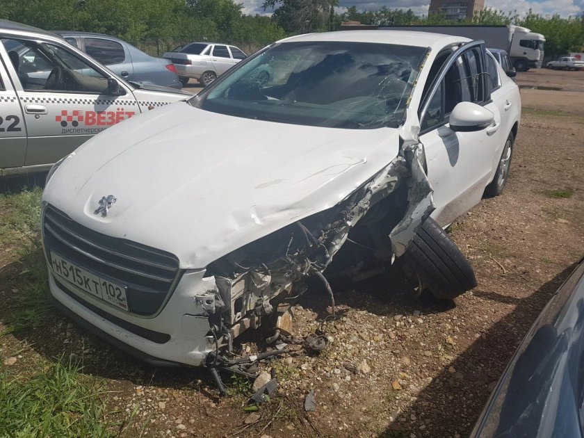 Пежо 508 авария