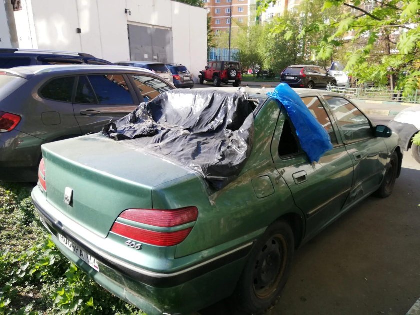 Брошенное Пежо