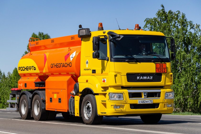 КАМАЗ 65207 бензовоз
