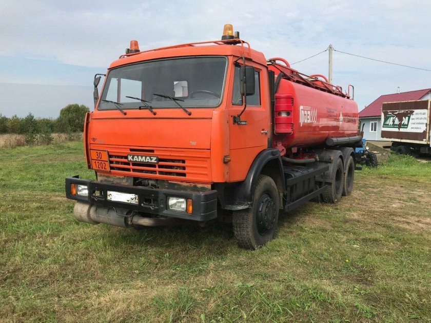 КАМАЗ 65115 бензовоз