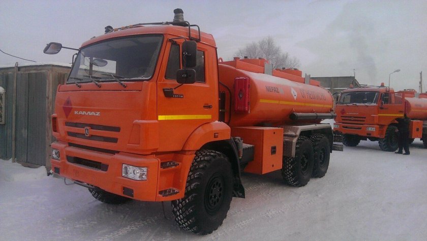 Топливозаправщик КАМАЗ 43118