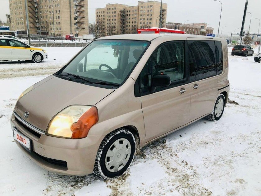 Хонда Мобилио 2002 год