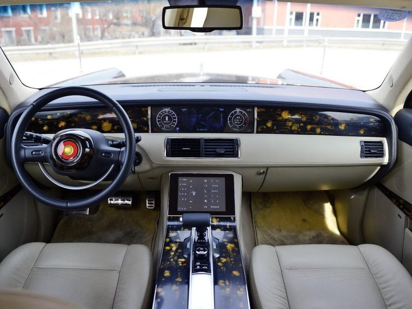 Китайский Роллс Ройс Hongqi салон
