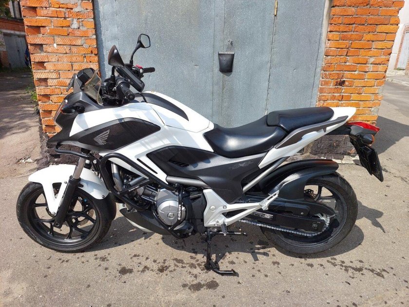 Хонда нс700х