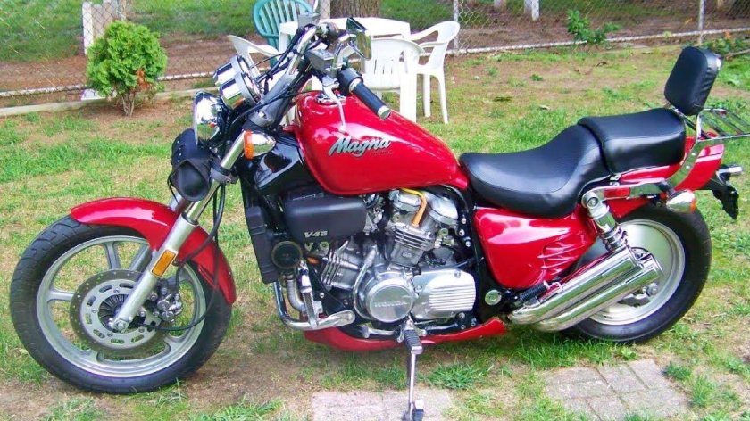 Honda super Magna v45 750