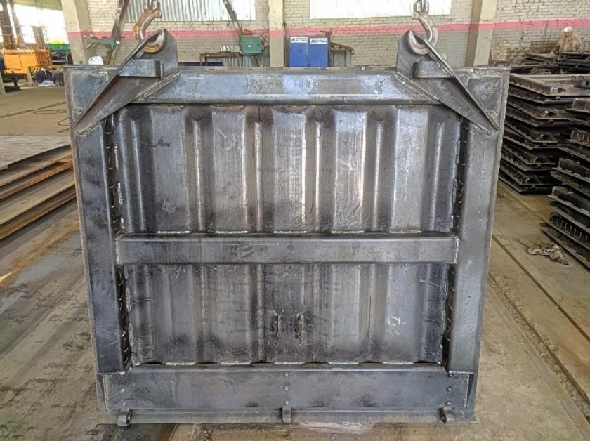 Крышка люка полувагона 1331.00.00сб