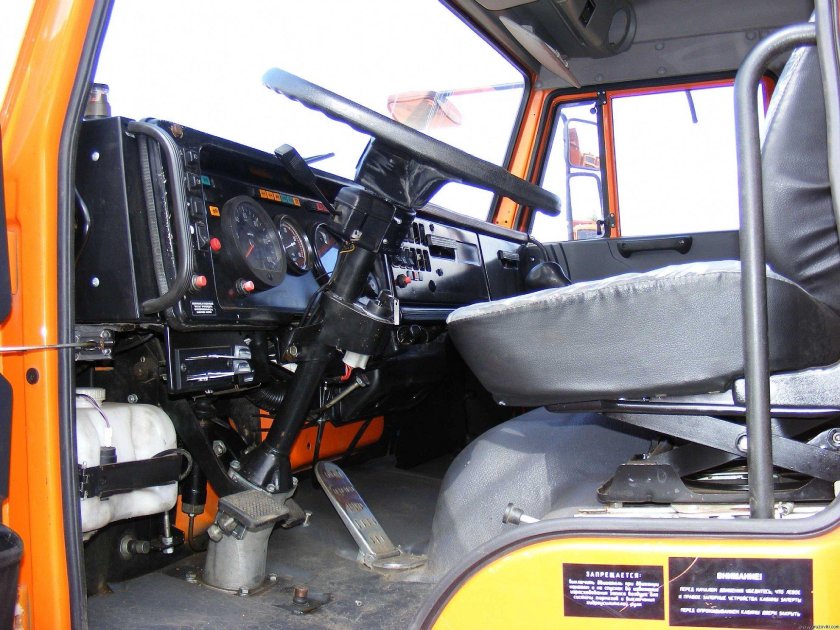 КАМАЗ 6520 кабина