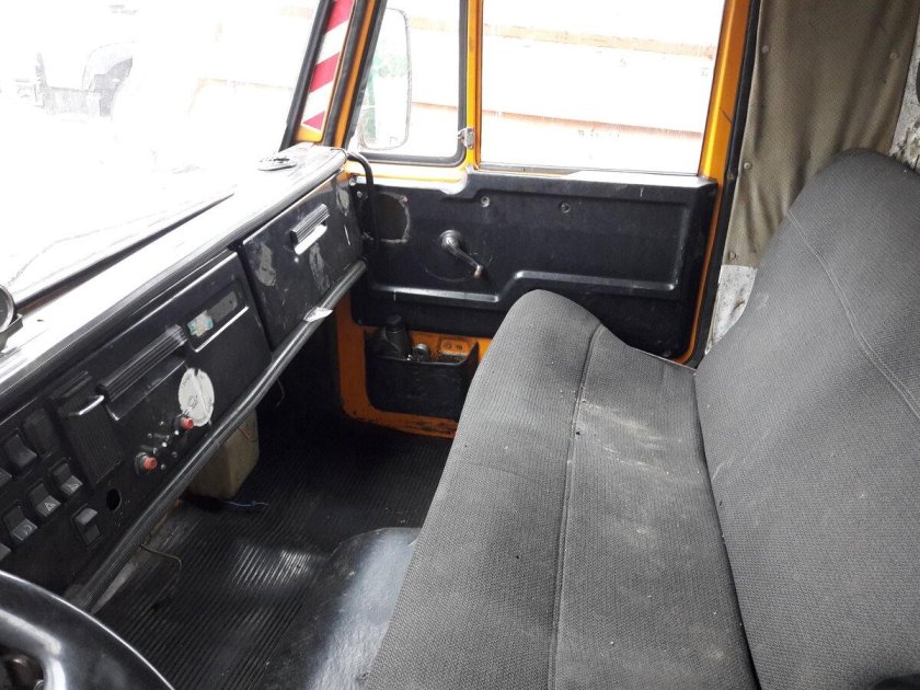КАМАЗ 5320 салон кабины