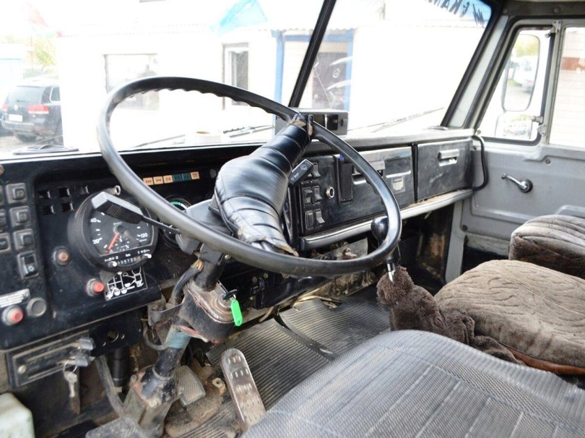 КАМАЗ 5320 тягач салон