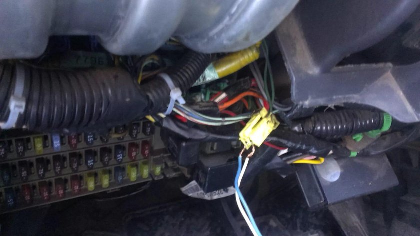 Honda CR-V 2002 SRS Connector