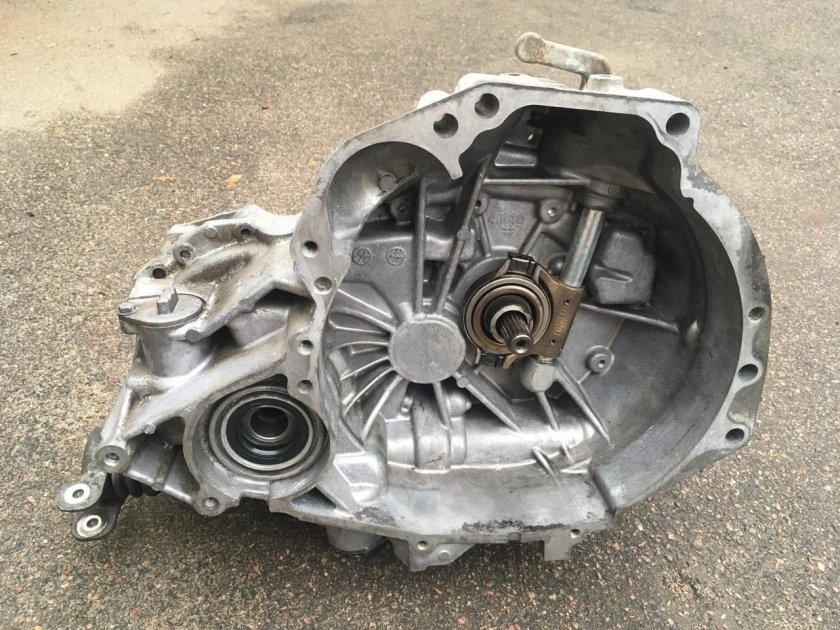 Коробка Ниссан Альмера Классик 2006