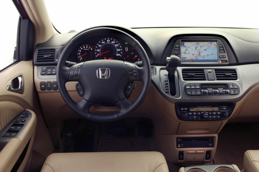 Хонда Одиссей 2007 салон