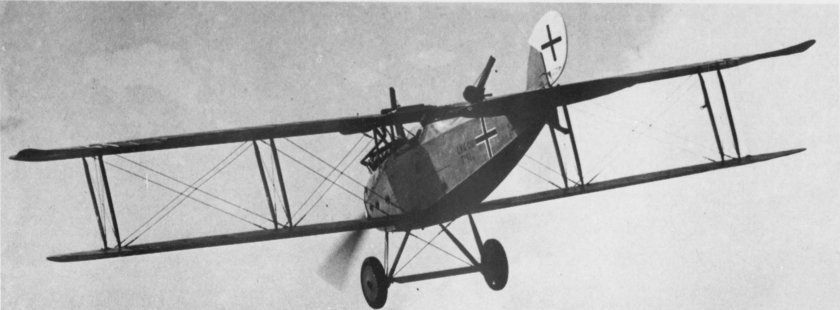 Самолет разведчик