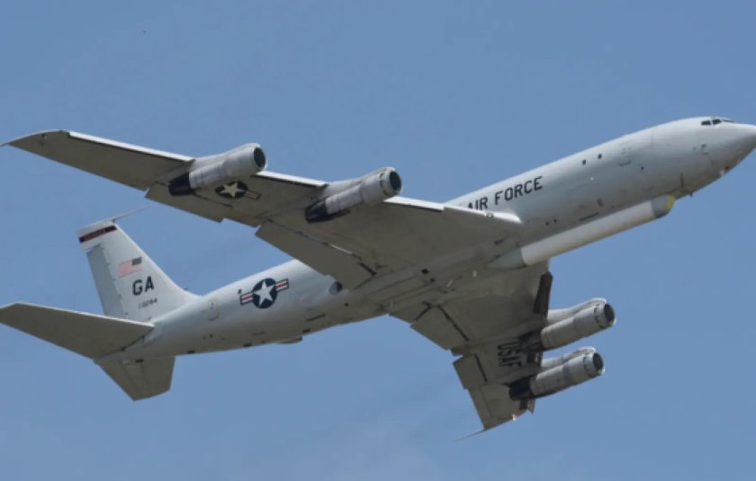 Самолет е-8с Джистарс