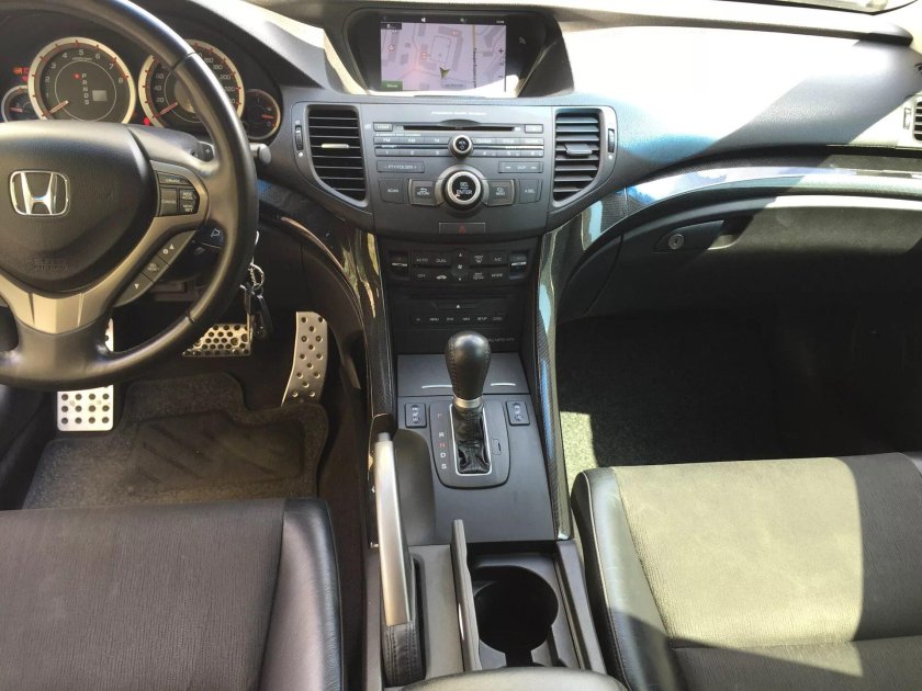 Honda Accord 8 2.4 салон