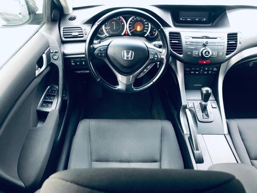 Honda Accord 2011 салон