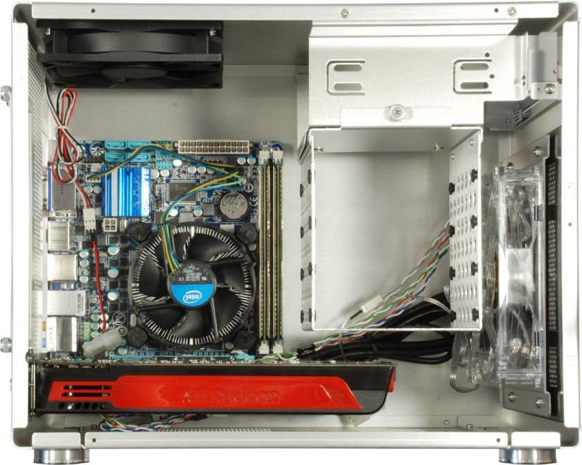 Lian li PC-q08 Mini-ITX