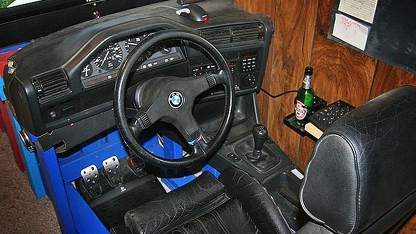 BMW e30 кокпит
