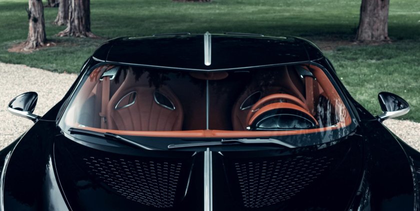 Bugatti la voiture noire салон