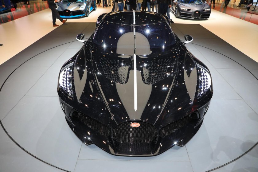Bugatti la voiture noire салон