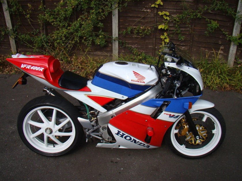 Honda VFR 400 NC