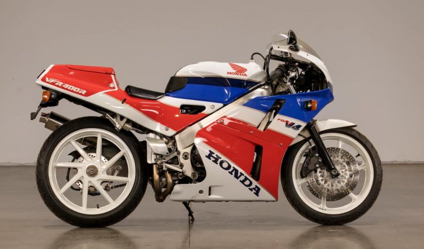 Honda vfr400r nc30