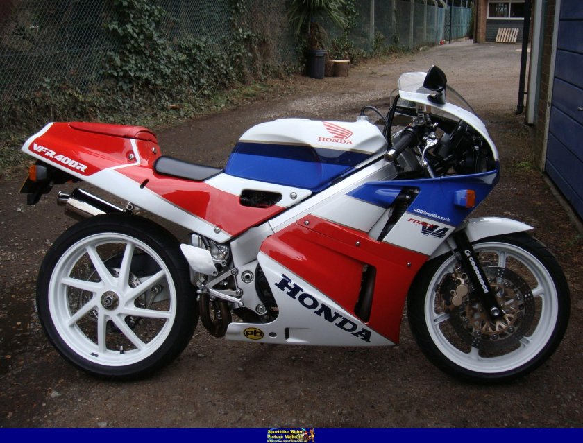 Honda VFR 400 r2