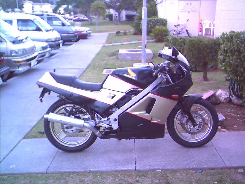 Honda VFR 400 NC