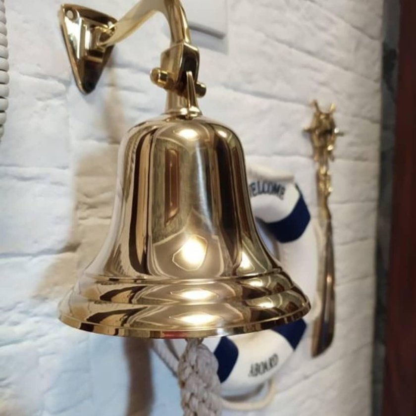 Корабельный колокол