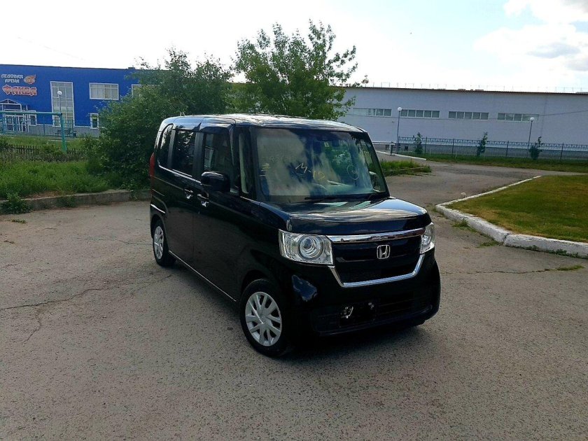 Хонда н бокс 2020