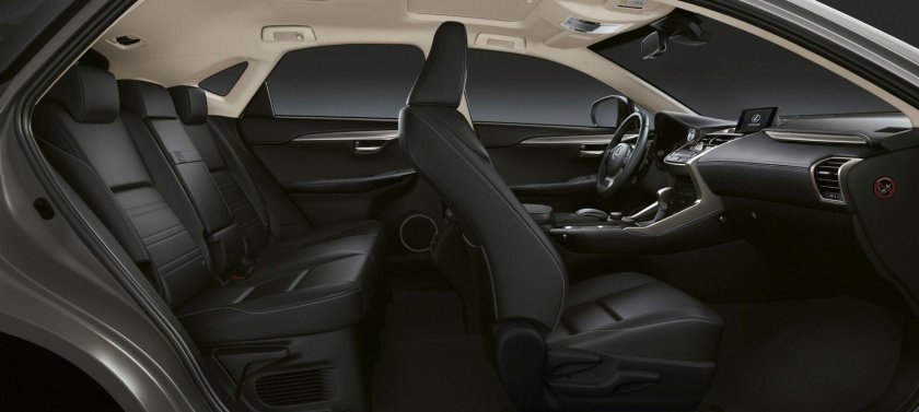 Lexus кроссовер nx200 салон