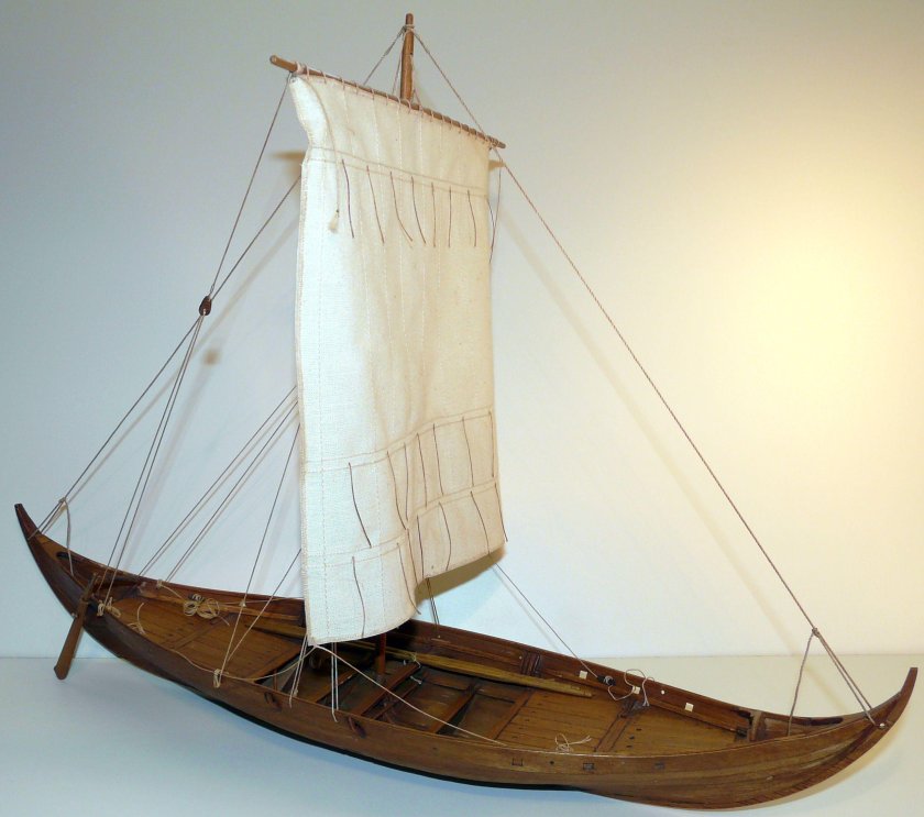 Парусный корабль викингов Кнорр