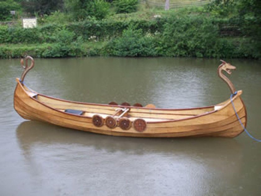 Лодка деревянная викингов