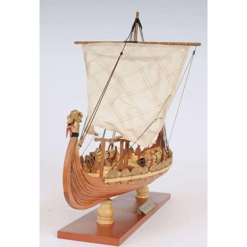 Драккар викингов модель