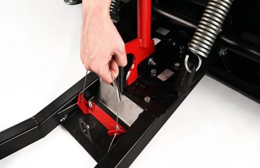 Комплект быстросъемного крепления отвала Storm