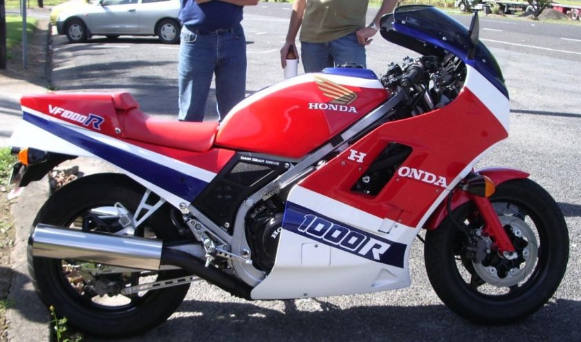 Honda vf1000r 1985