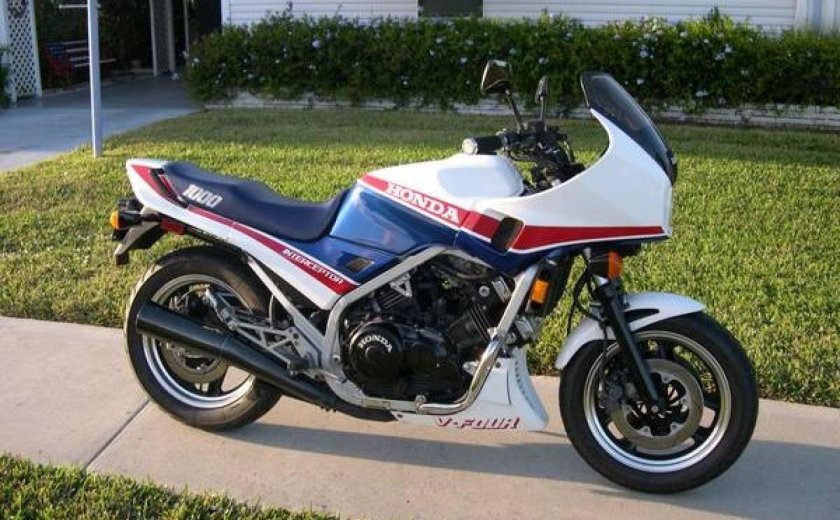 Honda vf1000r 1985