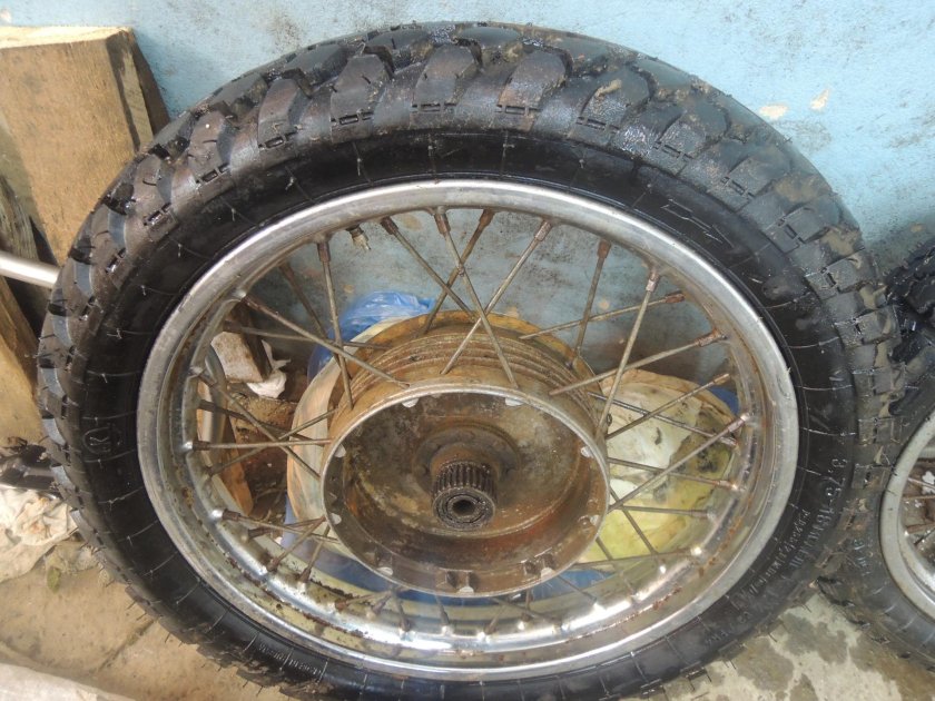 Колесо ИЖ Планета 5