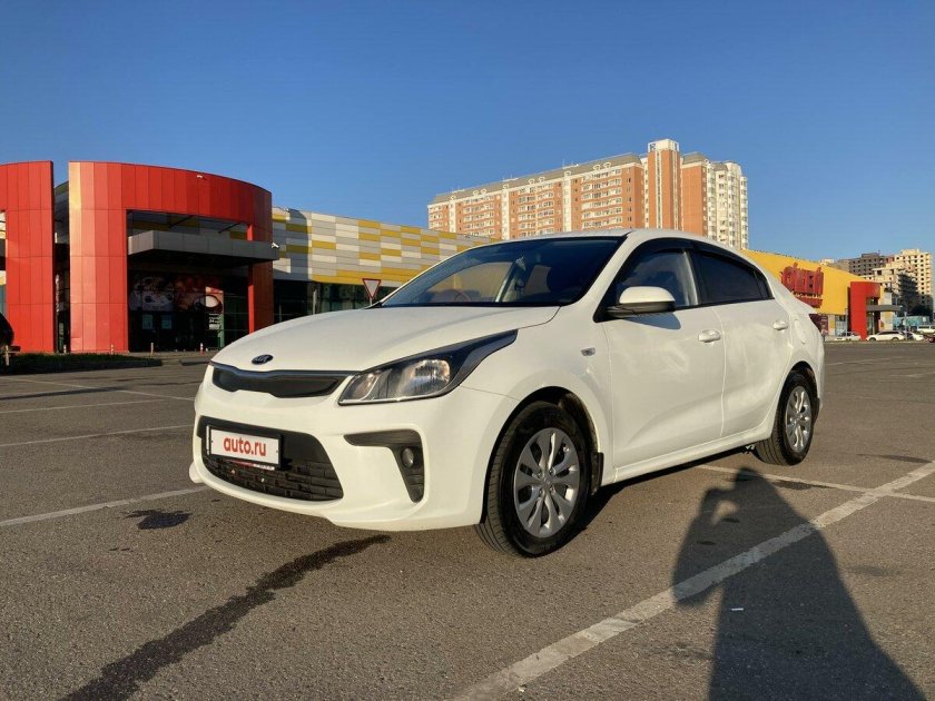 Киа Рио 2018 белая