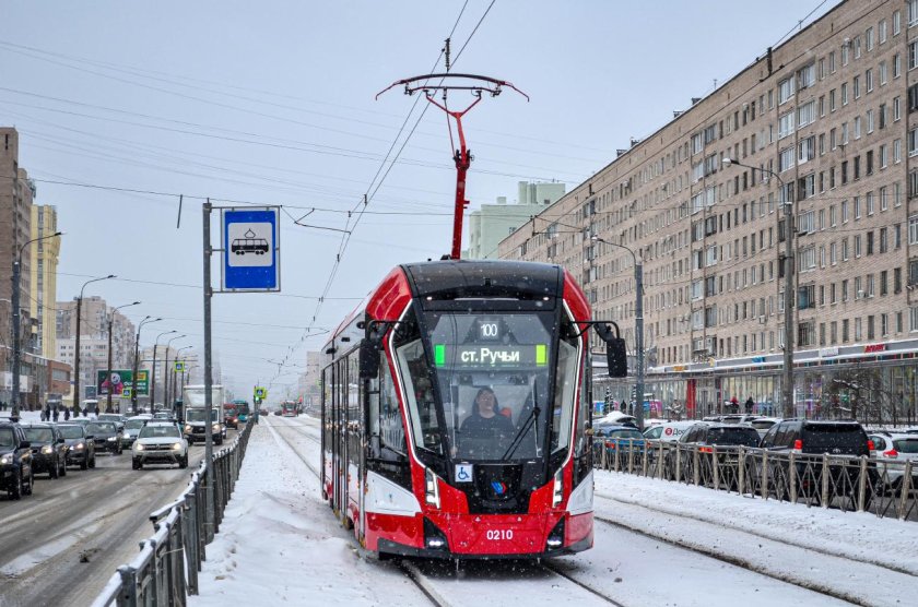 Трамвай богатырь м в Санкт-Петербурге